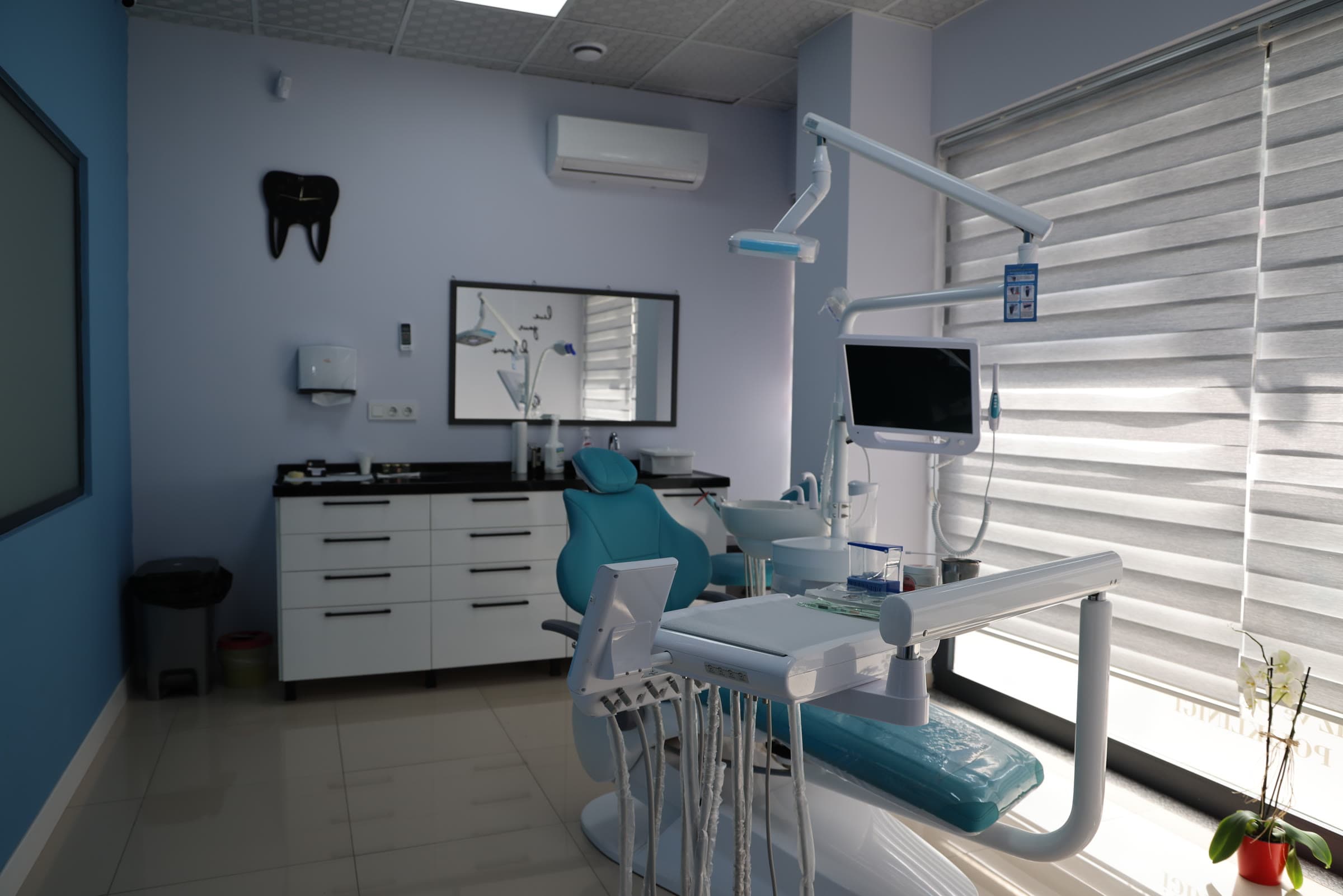 Çanakkale Elit Diş Polikliniği modern klinik ortamı